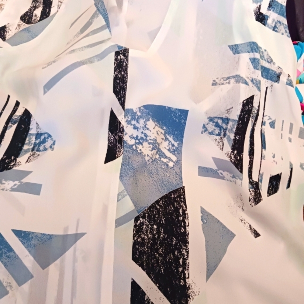 Semi Sheer Flow Hi Lo Tank Blouse - Picture 7 of 8